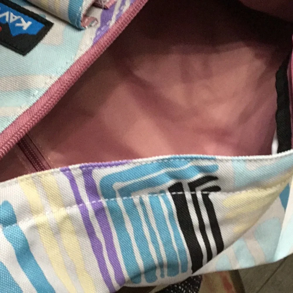 NWT Kavu Rope Sling-Party Pop